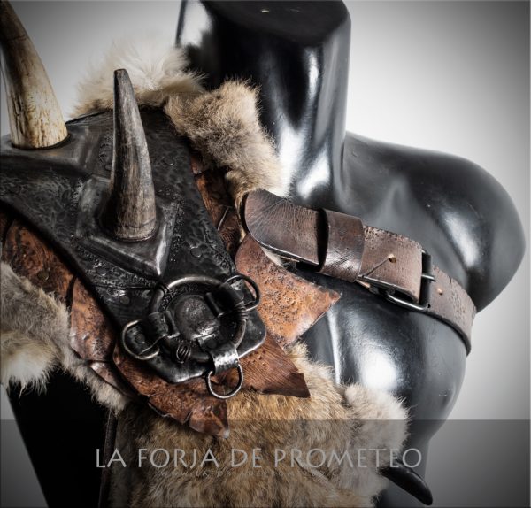 Hombrera de cuero estilo fantasía vikingo para larp y cosplay