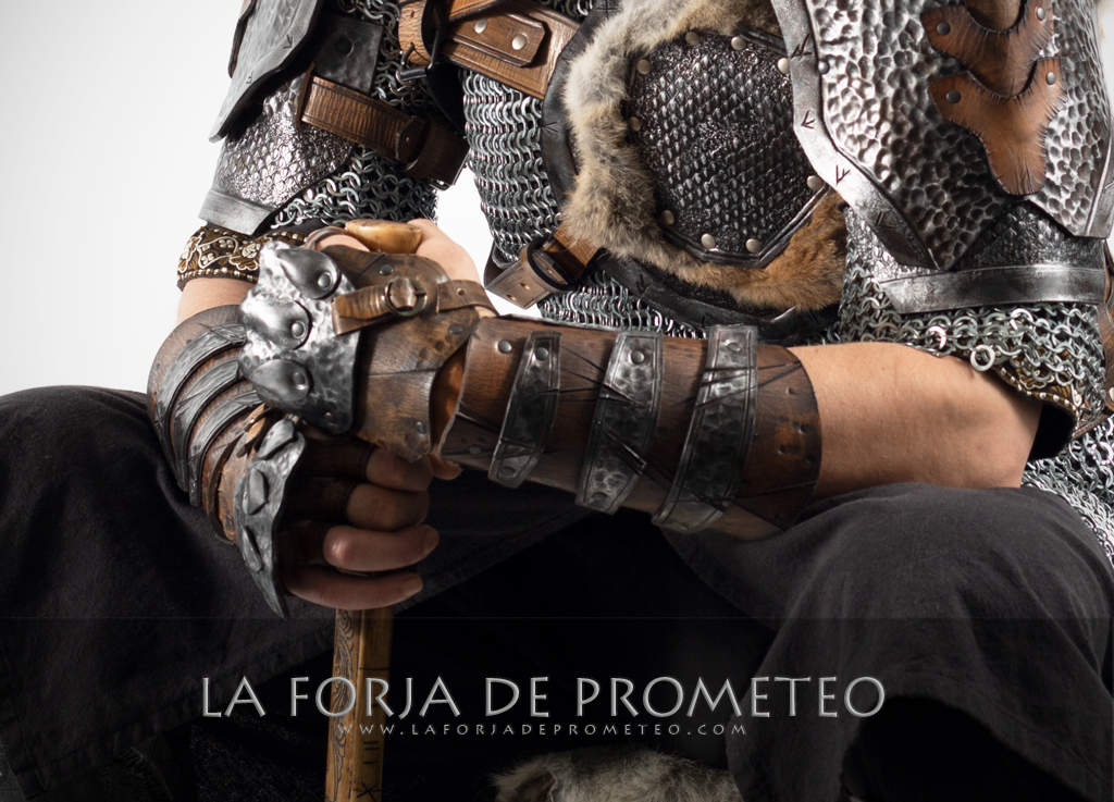  Conjunto de hombreras de armadura vikinga medieval para hombre,  armadura de piel sintética para hombre pirata cuerno piel de piel de  cosplay : Deportes y Actividades al Aire Libre